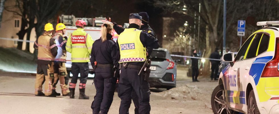 Explosion Stockholm Major police operation in Sundbyberg