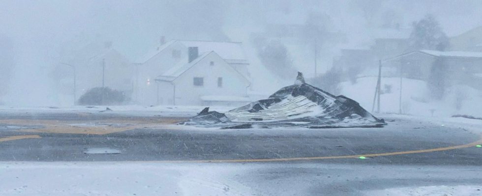 Hurricane winds in Abisko Dangerous to go out