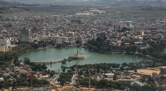 In Madagascar young people do slam to talk about politics