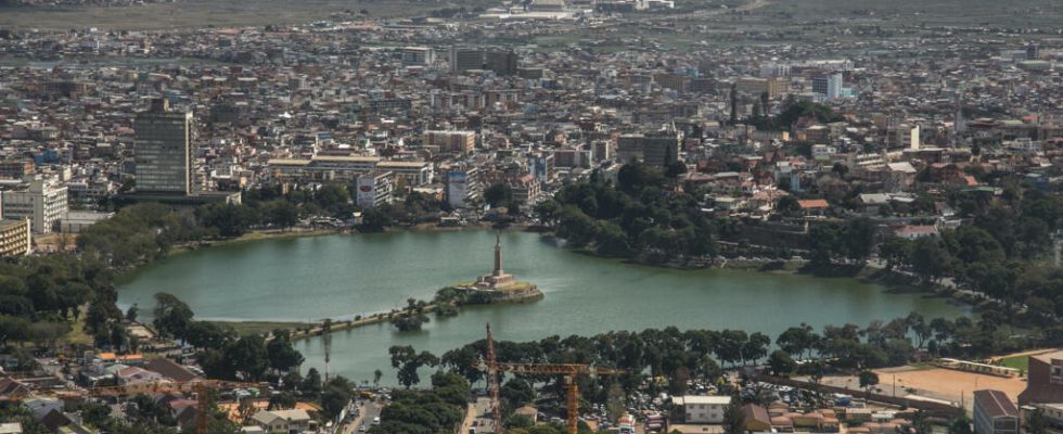 In Madagascar young people do slam to talk about politics