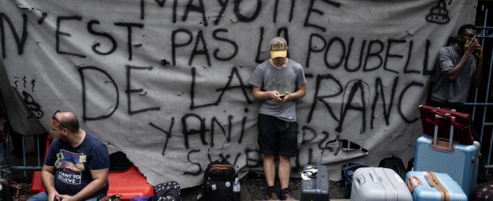 In Mayotte roadblocks resume following the conviction of two roadblockers