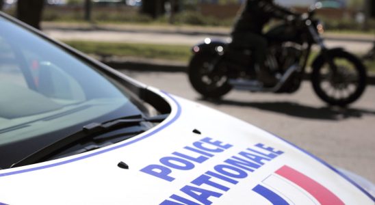 In Nimes a man killed with a Kalashnikov in front