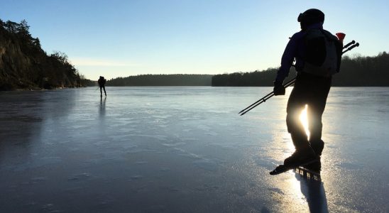 One person has walked through the ice traveling to