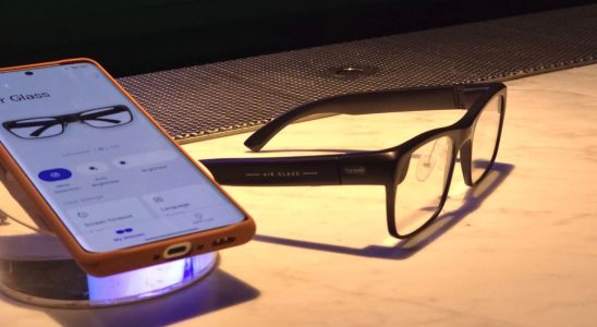 Oppo Air Glass 3 XR Glasses Introduced at MWC 2024