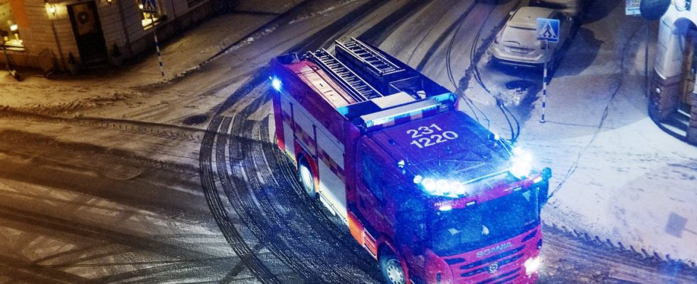 Several injured in fire in high rise building north of Stockholm