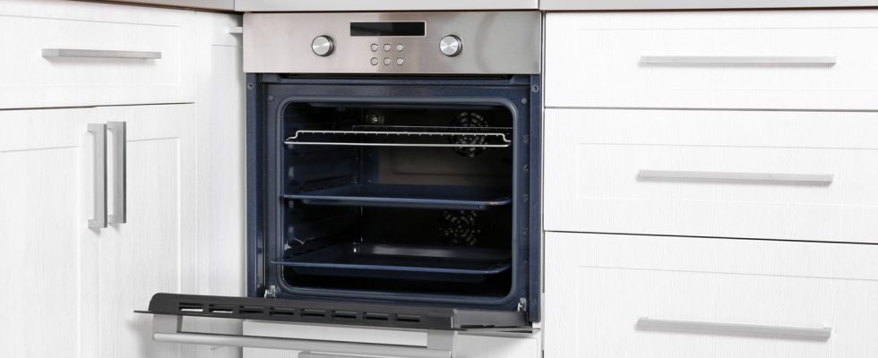 The drawer under the oven is not just for storing