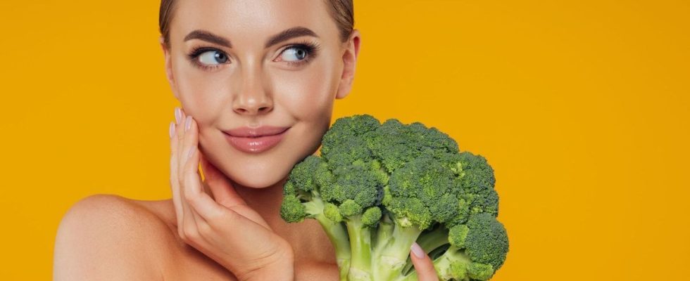 Tok beauty the broccoli technique to create false freckles