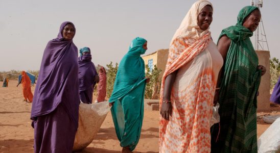 UNHCR and Korean Cooperation Agency sign financial agreement