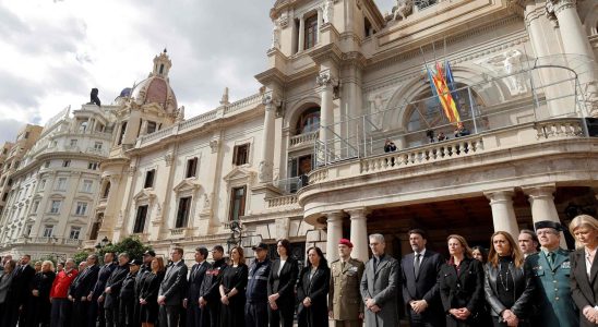 Valencia honored those killed in the fire