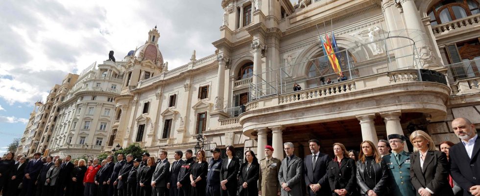 Valencia honored those killed in the fire