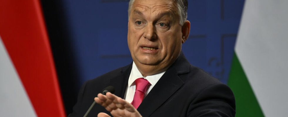 Viktor Orban addresses the nation in the midst of political