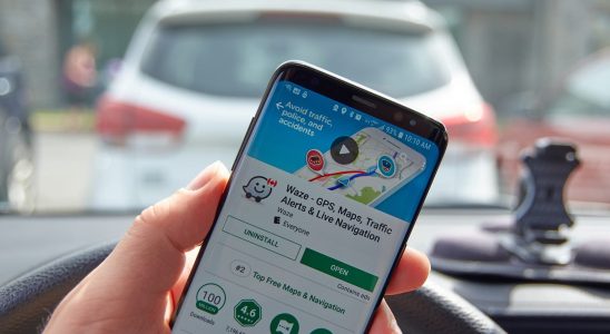 Waze is entitled to an update which modifies its interface