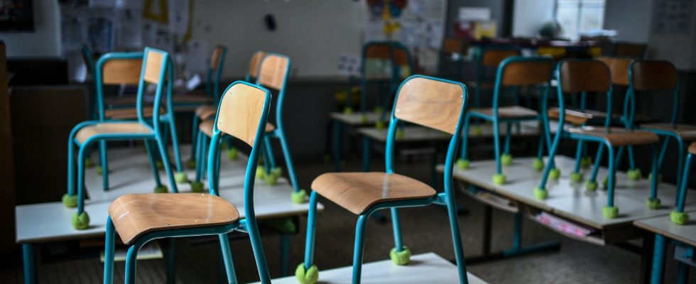 one in five teachers on strike according to the ministry