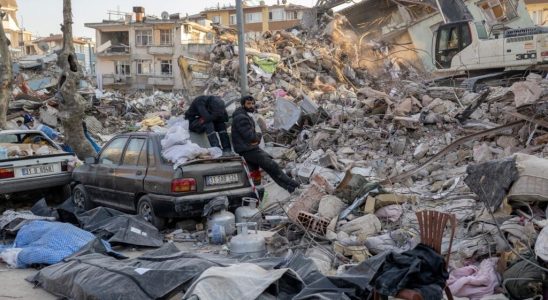 the criticized mayor of Hatay a city devastated by earthquakes