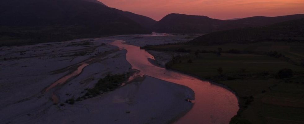 uprising against a project to divert water from a river