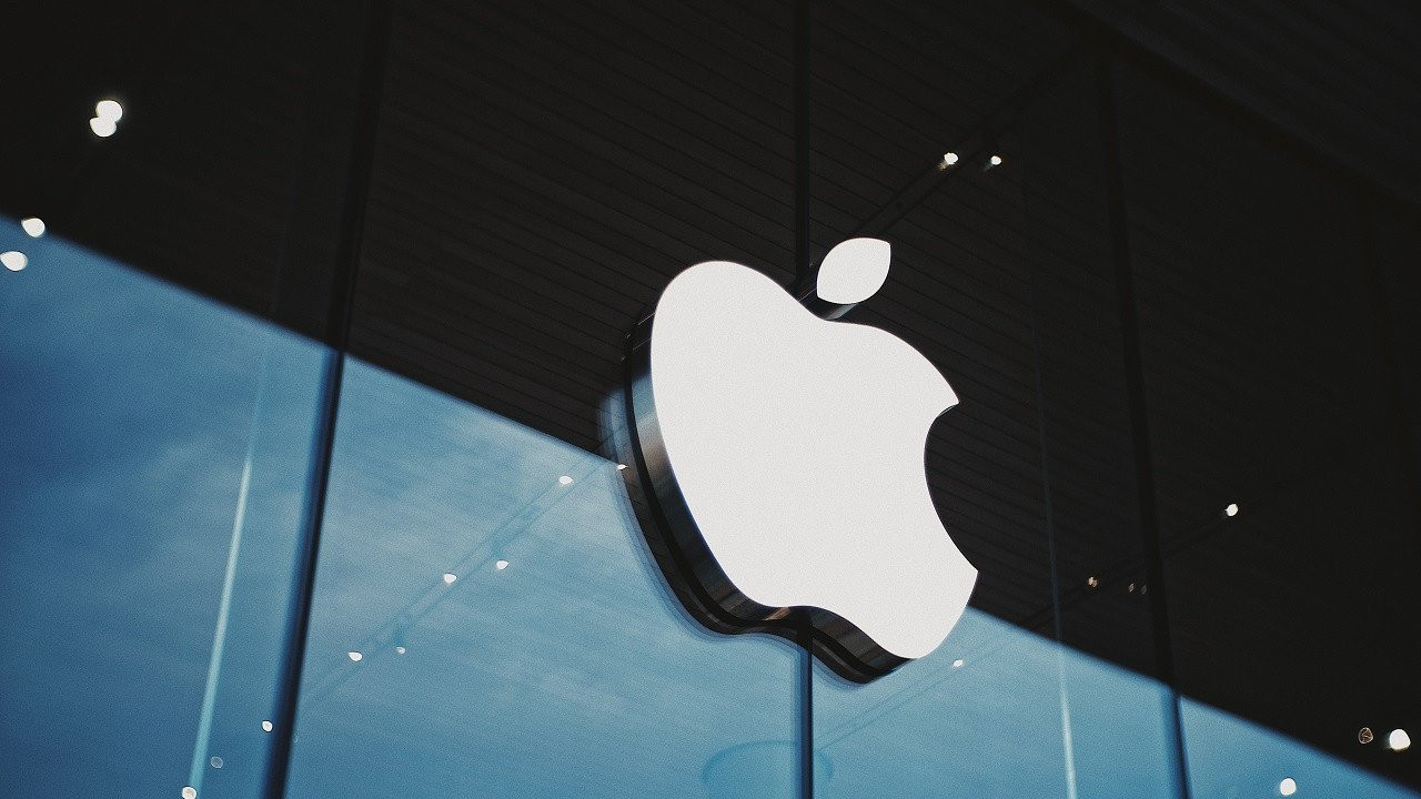 Apple Offers Artificial Intelligence Supported App Store