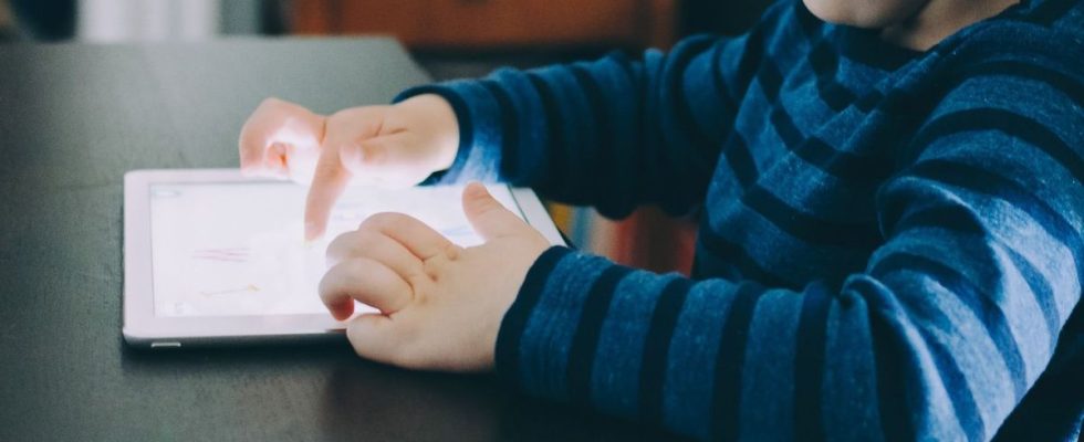 A consultation to get young children addicted to screens off