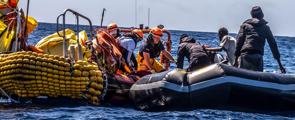 About 60 migrants died in the Mediterranean