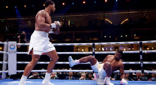 Anthony Joshua KOs Francis Ngannou in the second round