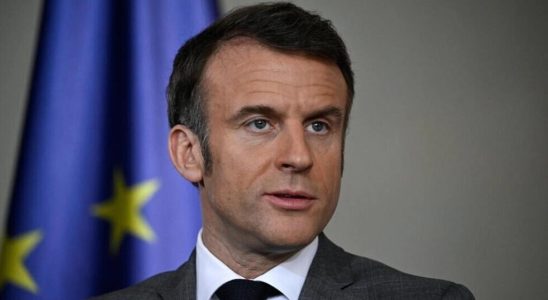 Emmanuel Macron consults his ministers and his majority