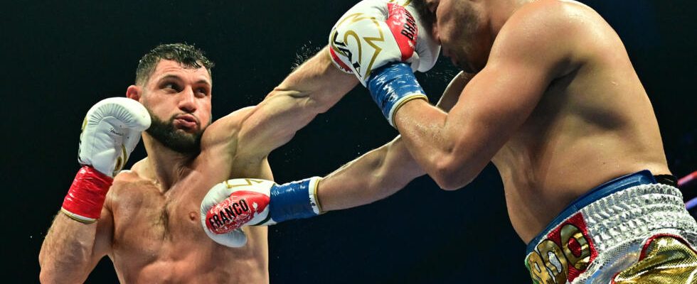 Frenchman Arsen Goulamirian loses his belt to Mexican Gilberto Ramirez