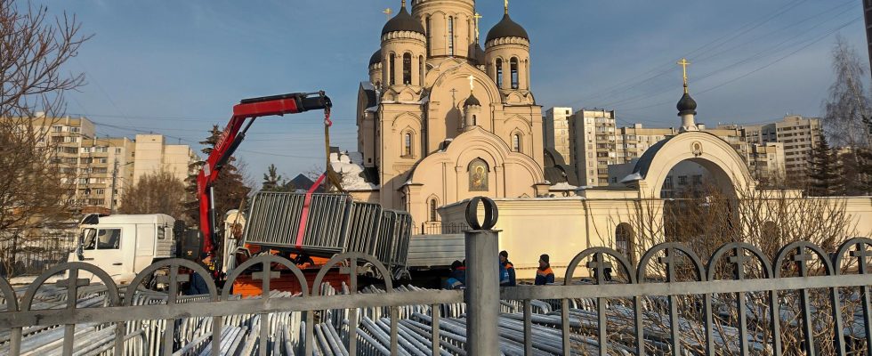 Heavy police presence ahead of Navalnys funeral