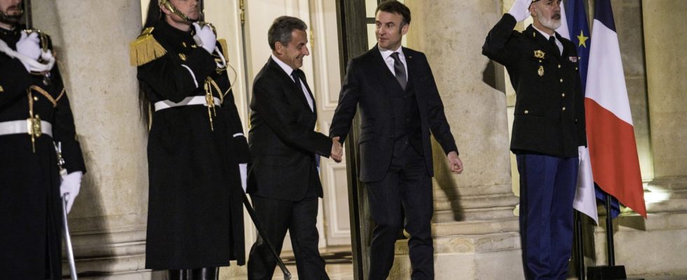 Hollande to the aid of Macron Sarkozy upset This meeting