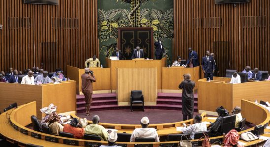 MPs gathered to debate amnesty bill