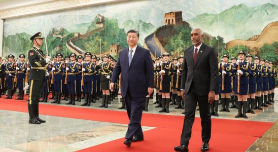 Maldives signs defense deal with Beijing Indian troops close to