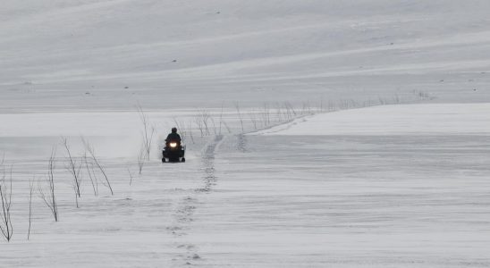 More snowmobile accidents but fewer fatalities