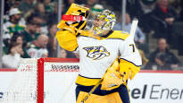 NHLs hottest team beat Juuse Saros again with a clean