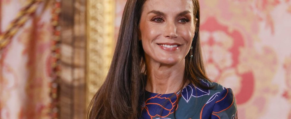 Surprise Letizia from Spain changes her look and adopts