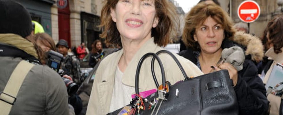 This fashion habit started by Jane Birkin is the ultimate