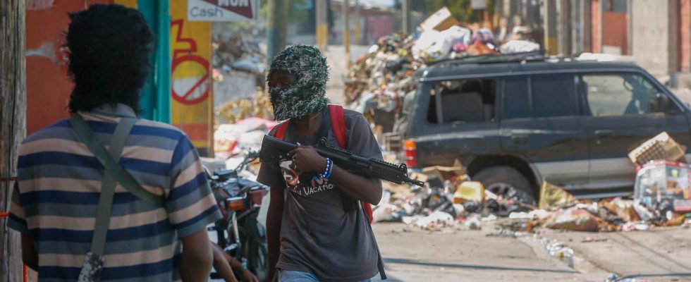 UN evacuates staff from Haiti