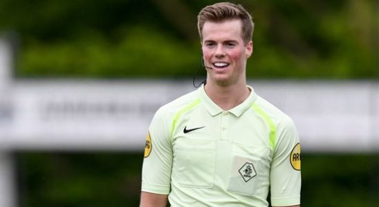 Van der Laan whistles Almere City FC Utrecht