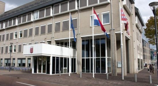 Will Houten get a refugee shelter after all Mayor believes