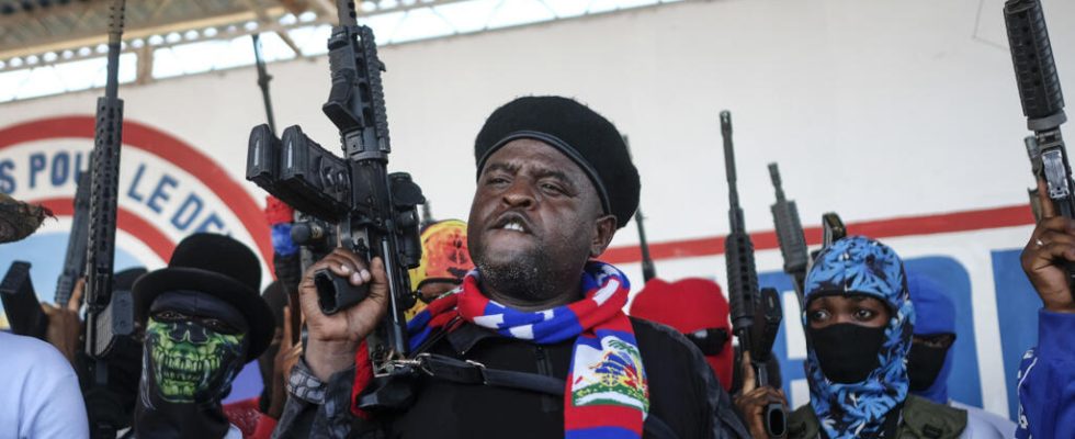 in Haiti a gang leader announces the union of armed