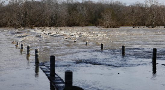 severe bad weather in the South East seven people missing