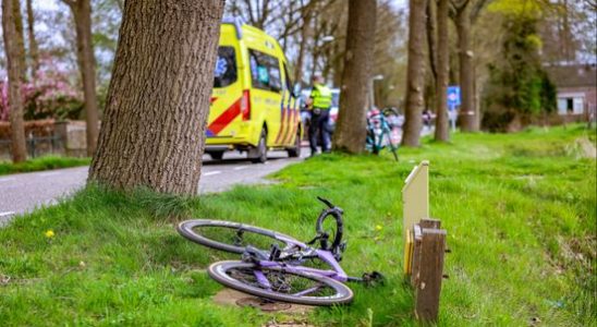 2 cyclists injured in accident with van in Leusden