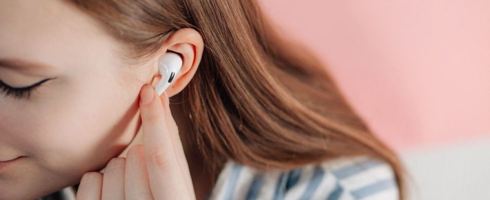 Are in ear headphones bad for our ears