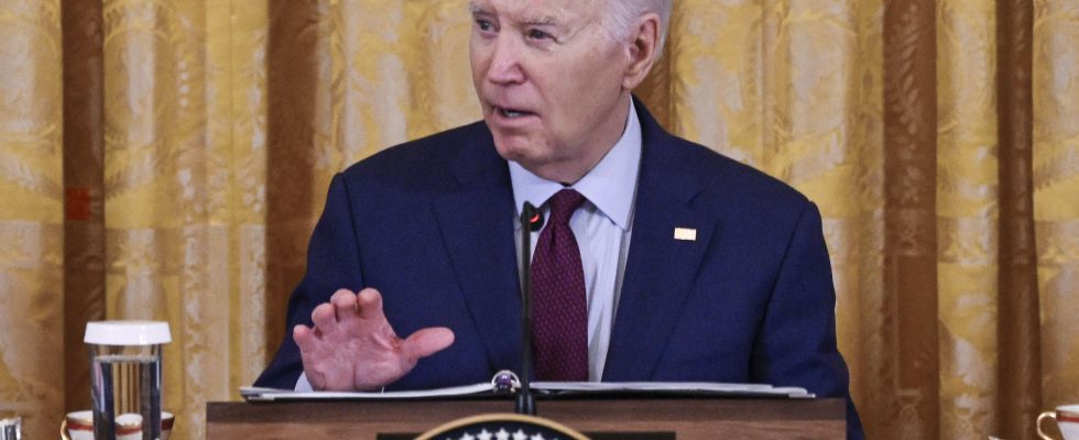 Biden promises to defend the Philippines in the event of