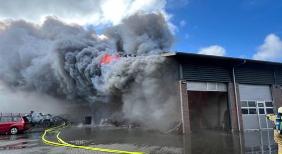 Fire in Amersfoort warehouse under control building lost