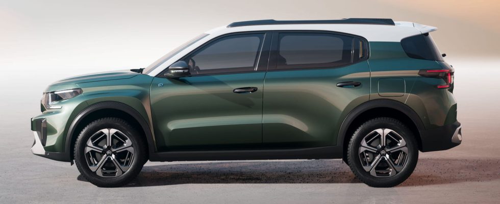 Here is the new Citroen C3 Aircross and it hides