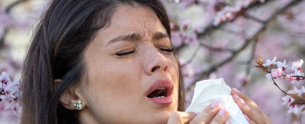 Holding your sneeze dangerous or not