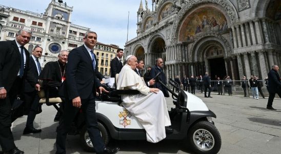 In Venice the Pope meets prisoners and warns about preserving