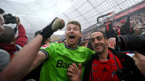 Lukas Hradecky snorted in an interview with a beer in