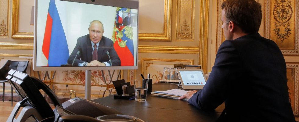 Macrons dialogue with Putin has weakened Frances authority in Europe