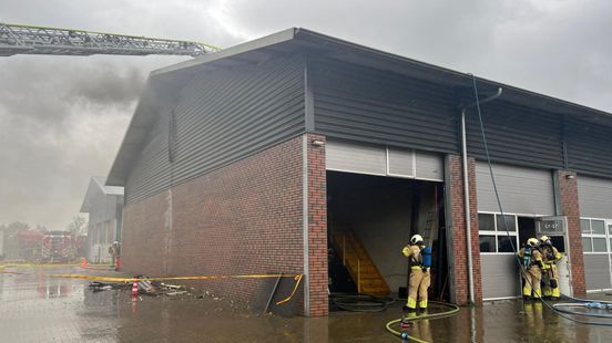 Major fire in Amersfoort warehouse difficult to control