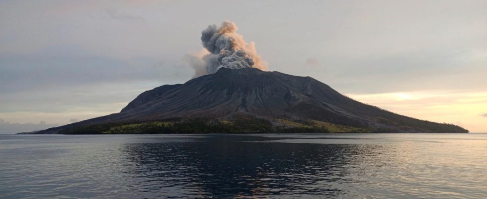 New volcanic eruption in Indonesia