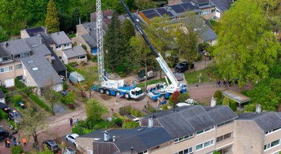 Residents return after crane collapse houses have gas and water